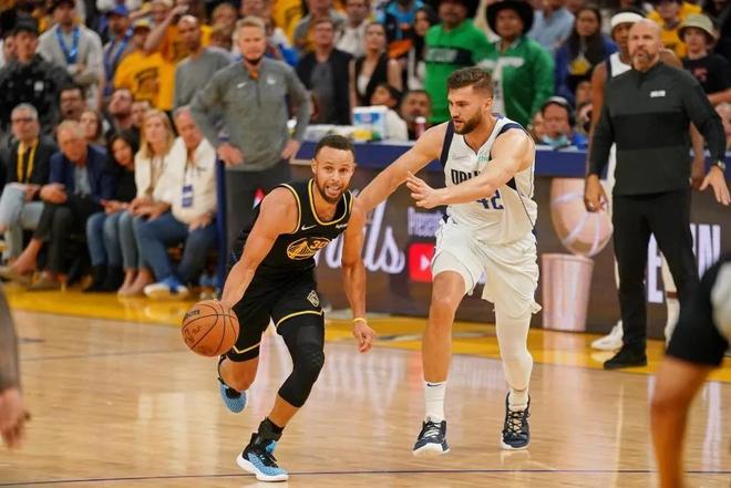 中游的形象 中游的形象