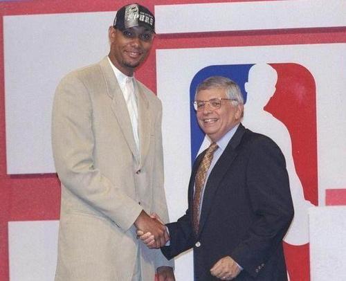 火箭队的头 火箭队的头