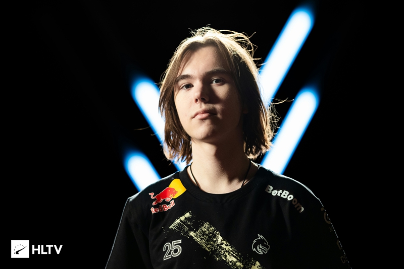 他用了两年 他用了两年