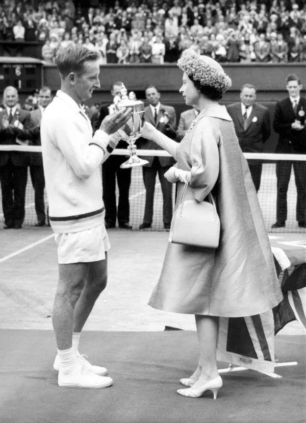 人们谈到东 人们谈到东